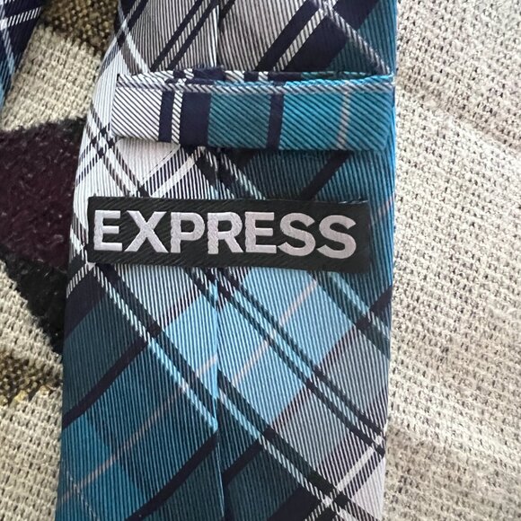 Express Silk Tie - Picture 2 of 3